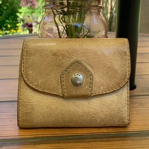 Frye Melissa Small Snap Wallet